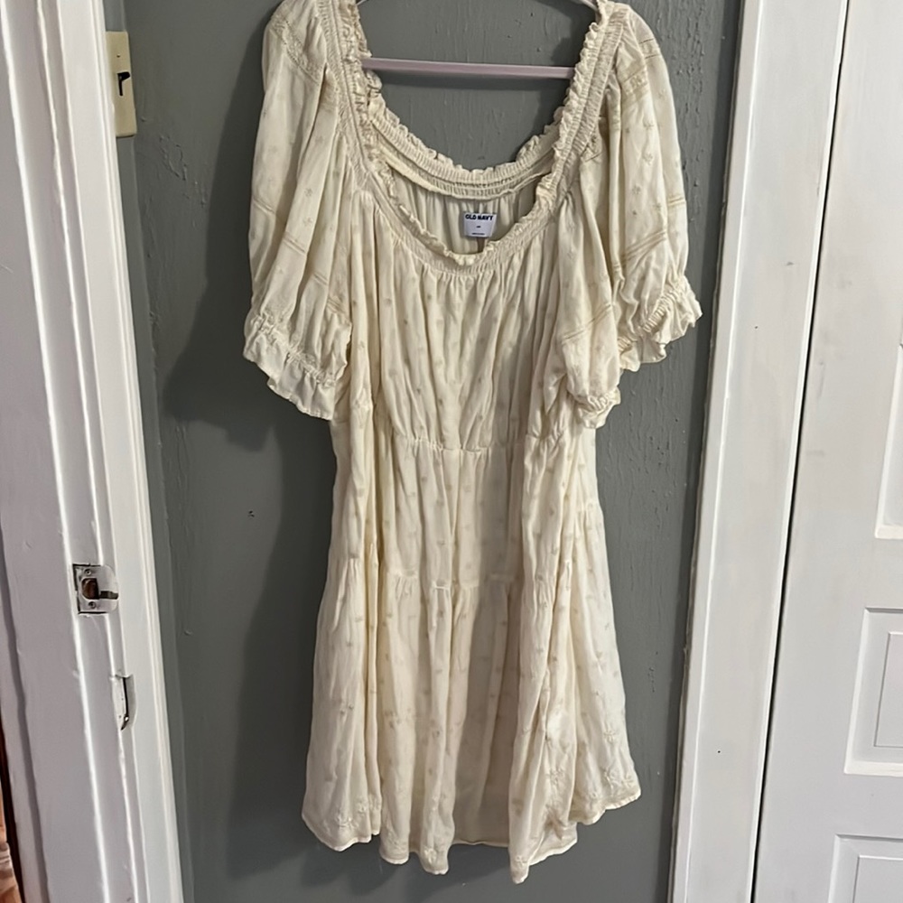 Very cute off white old navy dress.